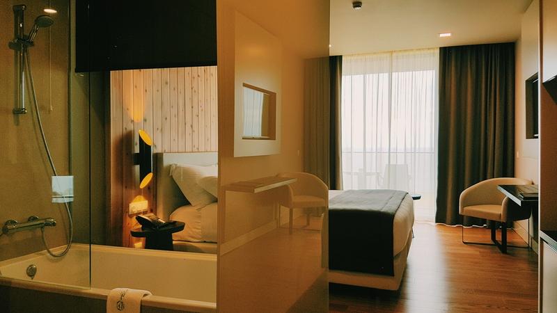 Pedras Do Mar Resort & Spa Fenais da Luz Exterior photo A room at the hotel