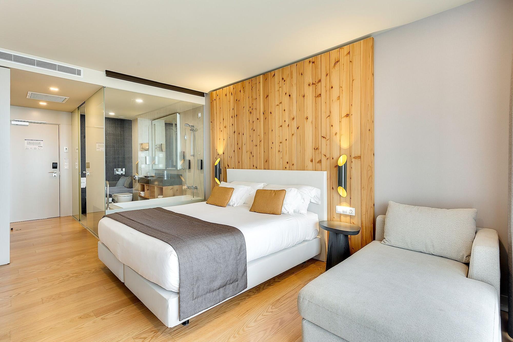 Pedras Do Mar Resort & Spa Fenais da Luz Exterior photo A room at the hotel