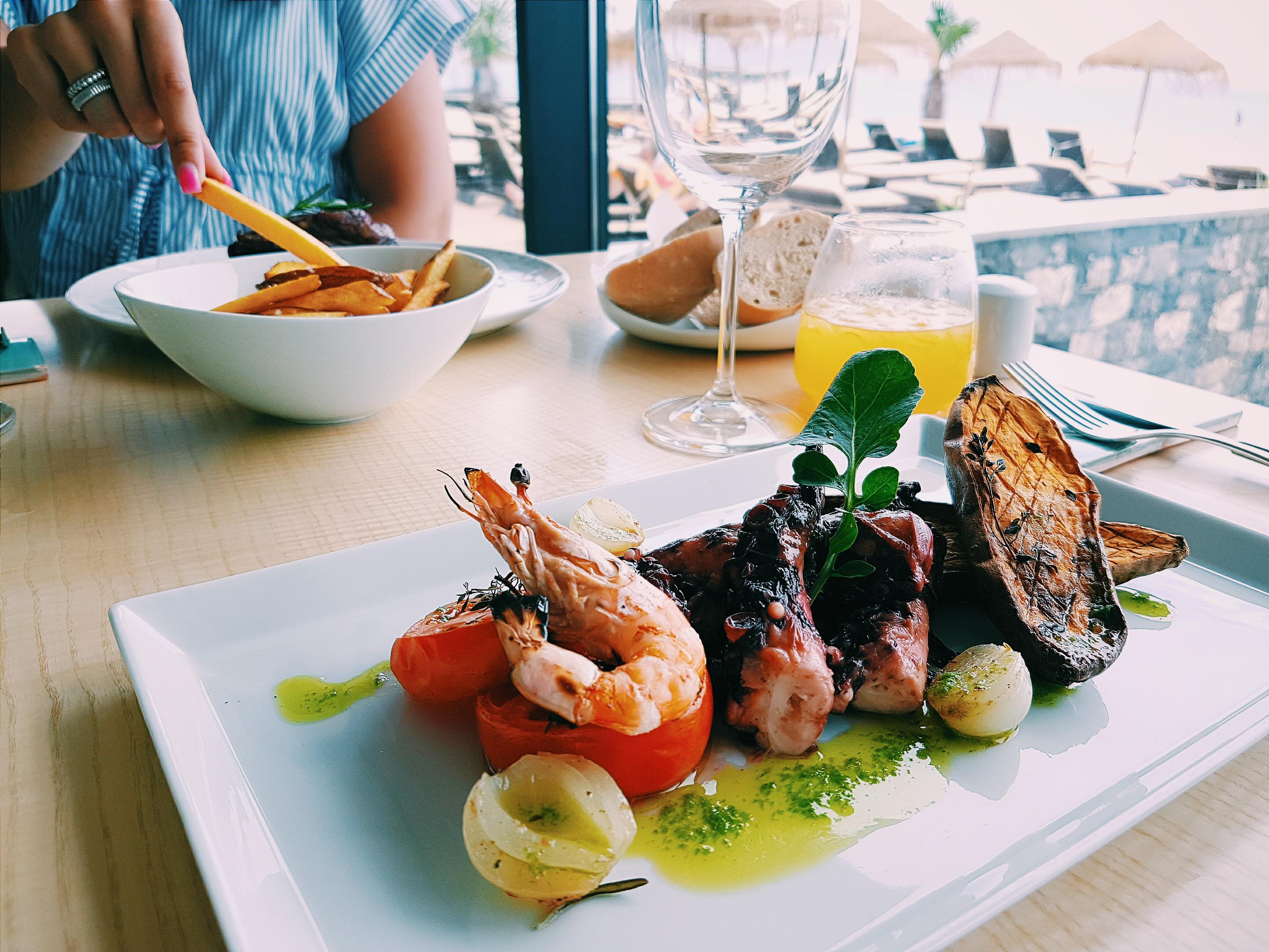 Pedras Do Mar Resort & Spa Fenais da Luz Exterior photo Seafood
