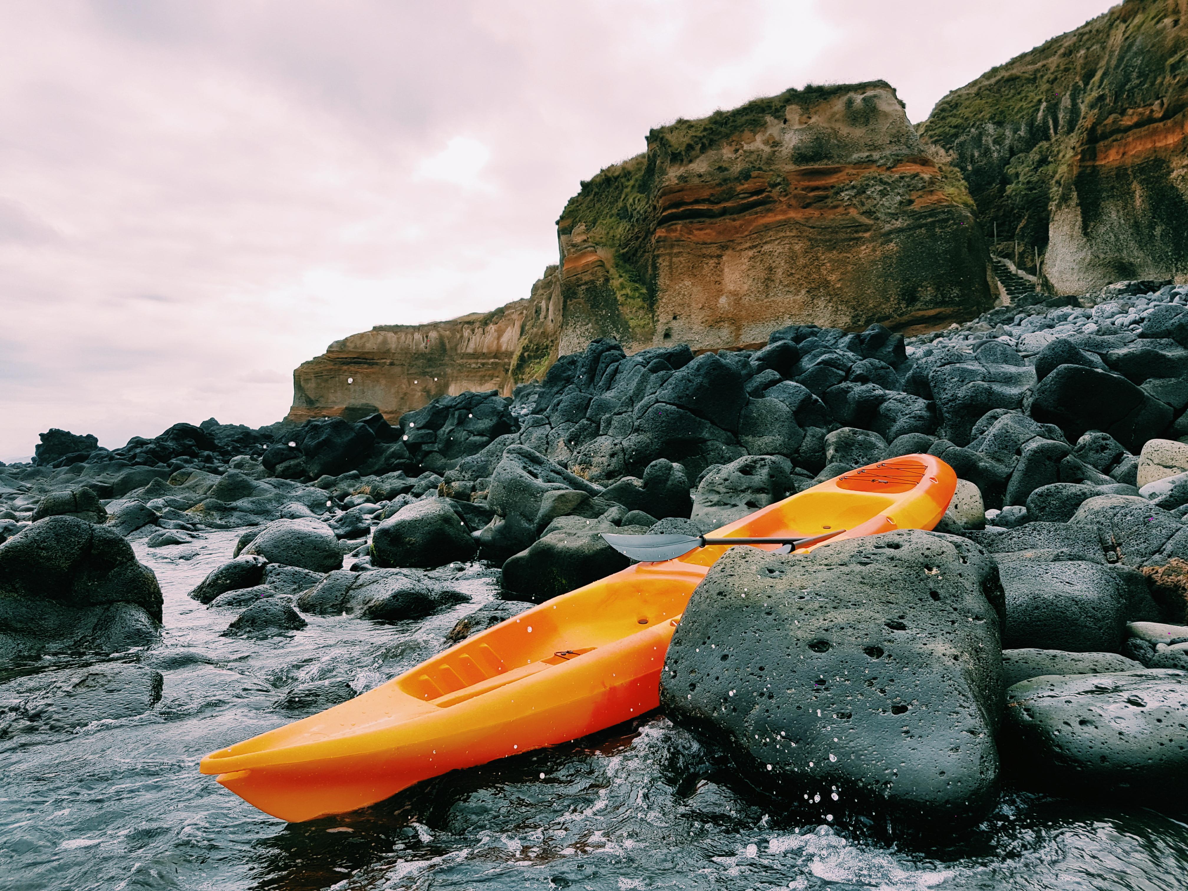 Pedras Do Mar Resort & Spa Fenais da Luz Exterior photo Kayaking at the Bay of Needles